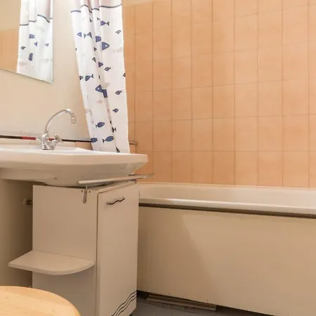 Confortable Aux Pieds Des Pistes Avec Balcon - Fr-1-267-214 Le Corbier